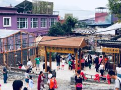 -百里峡七彩艺术小镇