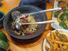 -云海肴·汽锅鸡·云南菜(天山百盛优客店)