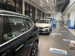 -上海宝信宝马4S店