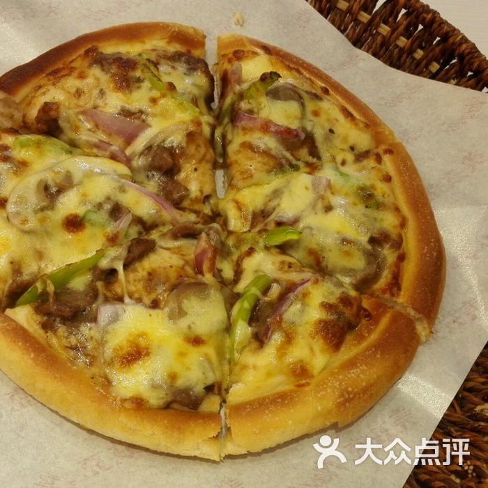 芝根芝底岩烧牛肉披萨图片-北京比萨-大众点评网