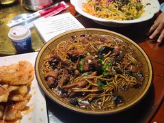 -老码头黑皮肘子锅包肉(赣水路店)