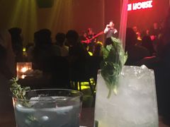 -TZ House音乐现场(来福士中心店)