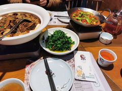 -黄泥岗·地道湖北菜(奥特莱斯店)