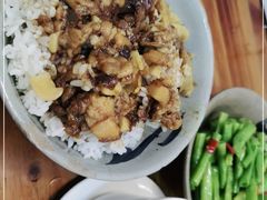 -红猪卤肉饭(大西洋美食城店)