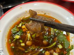 -烧哥美蛙肥肠鱼火锅·十五年社区店