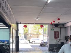 -友谊汽车维修保养·钣金喷漆事故定损·洗车贴膜