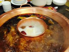 -九尺赵老四鲜鹅肠火锅