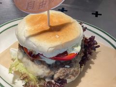 牛肉双芝士汉堡-野草莓自由市场