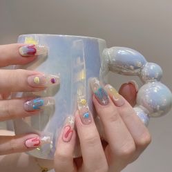 -花岐款式专研健康美甲沙龙