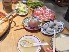 -洱火云南酸菜牛肉火锅(石景山当代商城店)