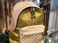 -Gucci(时代广场店)