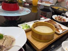 -香山湖家家宴(中山陵店)