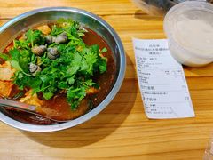 -柳州肥姨妈大骨螺蛳粉(东靖路店)