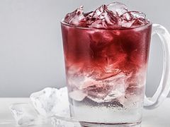 石榴蔓越莓苏打水-瑞幸咖啡(长楹天街店)
