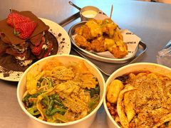 -W COLLECTIVE  DESSERT SHOP