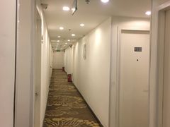 -7天连锁酒店(上海徐家汇龙华路地铁站店)