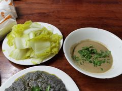 爆白菜-宝瑞门钉肉饼店