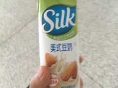 -全家便利店(杭州龙翔桥地铁站店)