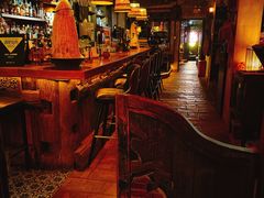 -城墙外BAR