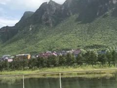 -百里峡七彩艺术小镇