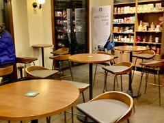 大堂-星巴克(宁波老外滩店)