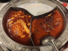 -钢管厂五区小郡肝串串香火锅(人民广场店)