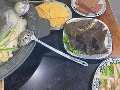 -重庆故事姊妹老火锅(财经学院店)