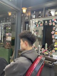 点击看大图 -Barber潮先生男士理发店