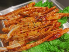 -山野的朋友露营炭火烤肉