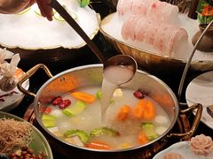 -得意咚瓜·顺德鱼生·冬瓜火锅(深圳首店)