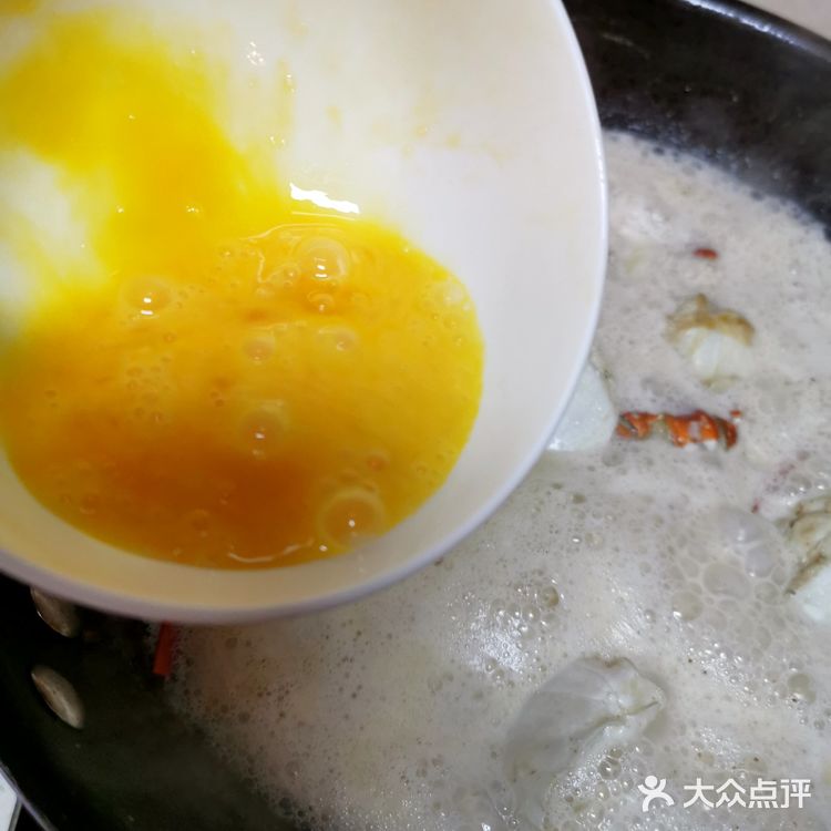 不要加水哈 烧熟后 加一只打散的鸡蛋 咖喱块