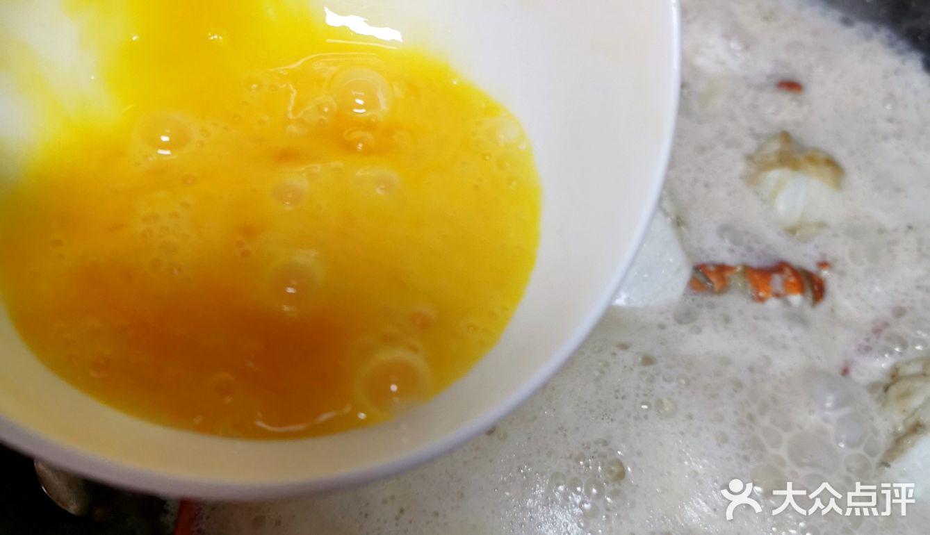 不要加水哈 烧熟后 加一只打散的鸡蛋 咖喱块