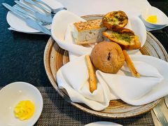 餐前面包-莲西餐
