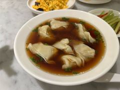 野荠菜鲜肉馄饨-南小馆(迪士尼小镇店)