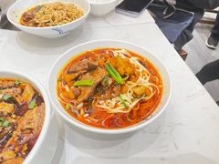 -李与白包子铺(桐梓林店)