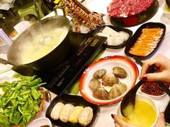 -鲜入围煮花胶鸡海鲜火锅