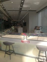 -潮宏基珠宝旗舰店(苏宁广场店)