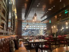 -恰餐厅及酒吧 CHAR Bar & Grill (北京丽都皇冠假日店)