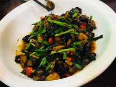 紫苏炒田螺-何氏排骨(左家塘店)