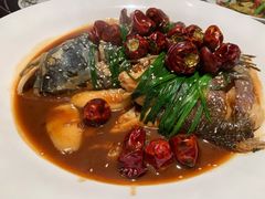 葱焖鱼头-上名堂·鱼头好吃(体育场路店)