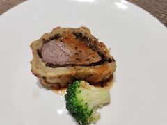 -大中华希尔顿酒店-念自助餐·嗨啤·小龙虾