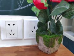 -全家便利店(秀沿路店)