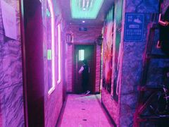 -路边边.炒菜烧烤.音乐餐厅(良乡长虹店)