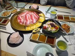 -猪啊牛呀羊啊铜盘烤肉(正大广场店)