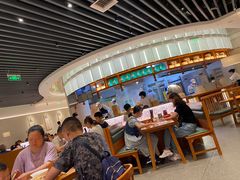-诚铭记·虾仁汤包·成都小吃(融创店)