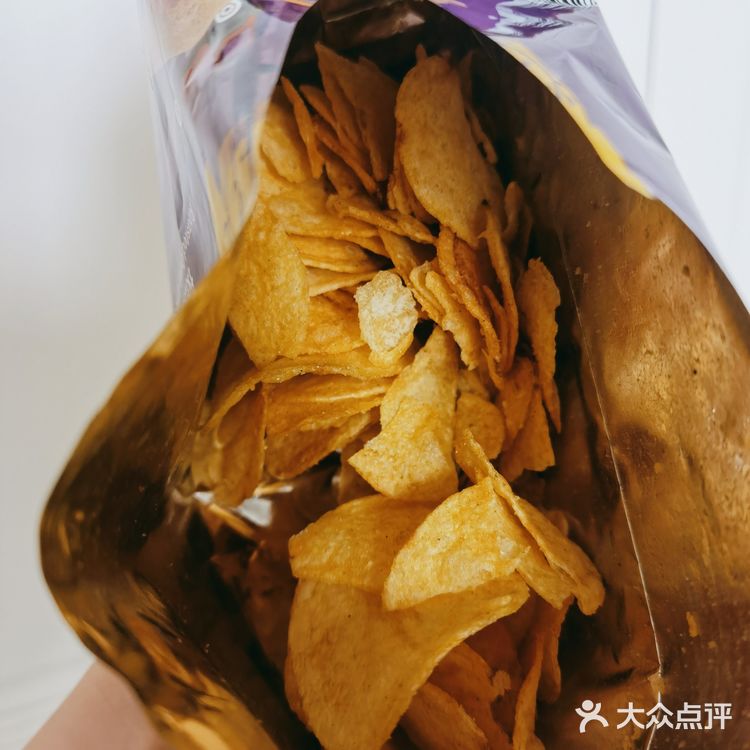 一打开就是一股孜然味道，吃一口感觉有点羊膻味