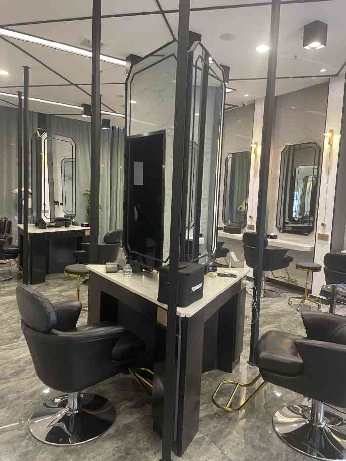 香港hair corner(光谷k11select店)-"【项目】剪发很久之前 被闺蜜