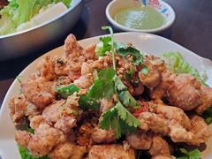 -大头虾越式风味餐厅(光明广场店)