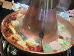 -果松木炭酸菜铜火锅·外婆参鸡汤