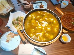 -有红鸡毛店·川菜(建设路店)